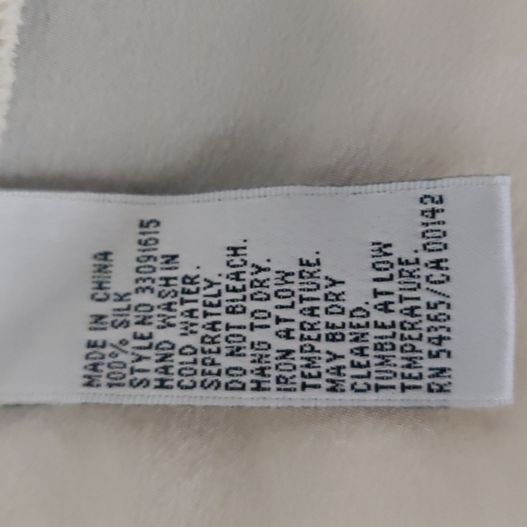 Silk short sleeves blouse - Picture 5 of 5